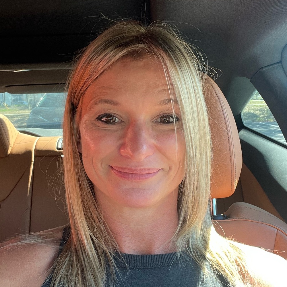 Meet your Posher, Stephanie